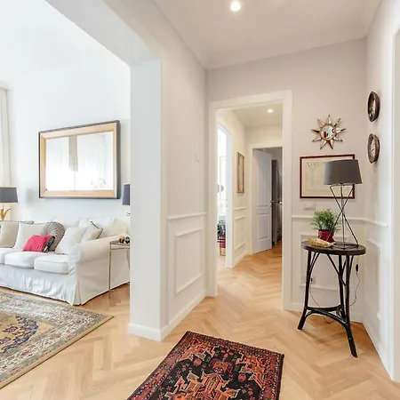 Apartment With Private Parking In Lucca Apartment *